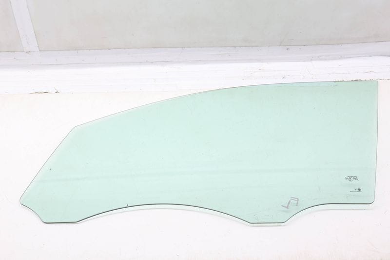 Door Window Glass 7P6845021B — Used (SKU 714316)