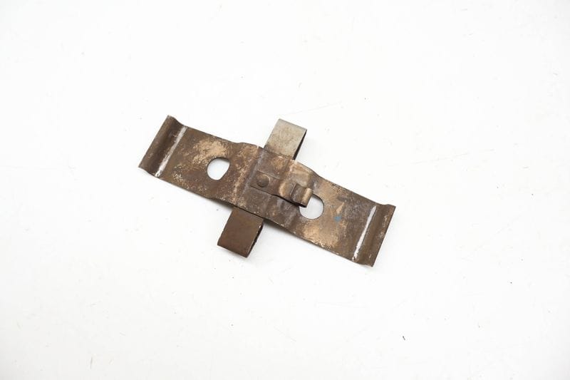 Brake Caliper Retaining Clip / Bracket 7L6698269B — Used (SKU 714230)