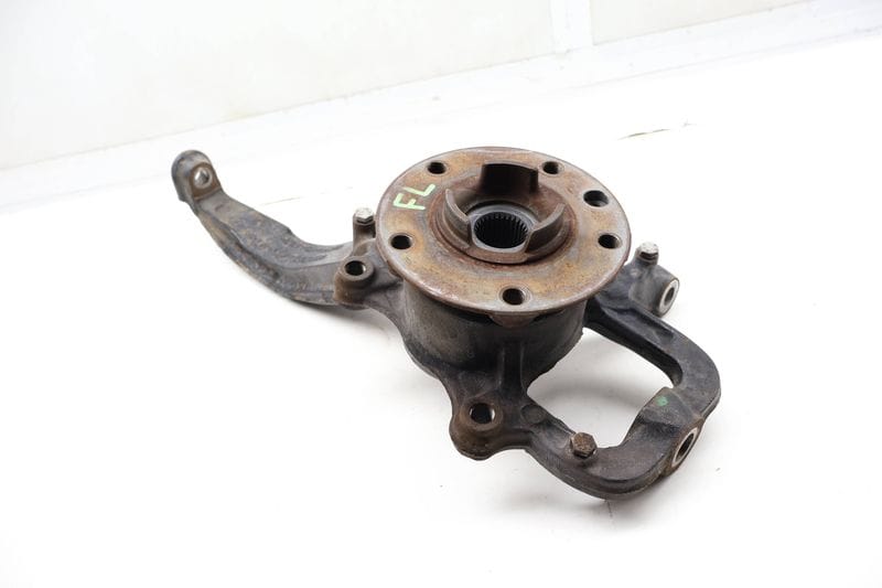 Spindle Knuckle w/ Wheel Bearing 7P6407245A — Used (SKU 714483)
