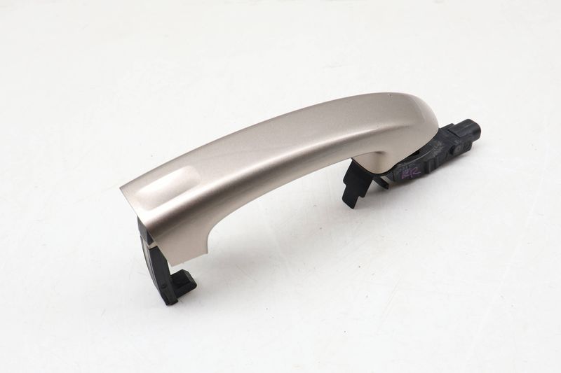 Exterior Door Handle 7P6837206F — Used (SKU 625915)