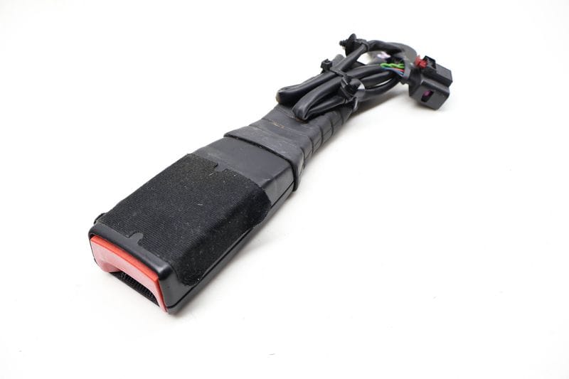 Seat Belt Buckle / Receiver 7P0857756E — Used (SKU 714174)