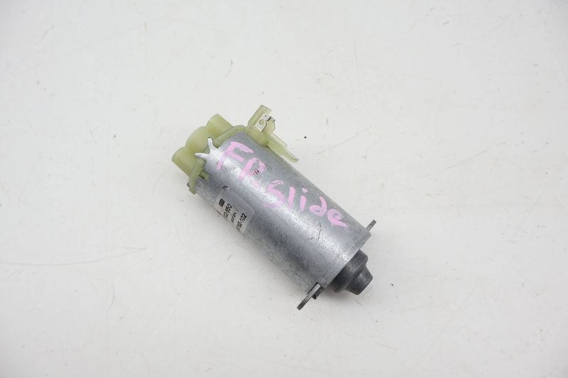 Slide Seat Motor 8K0881184A — Used (SKU 714299)