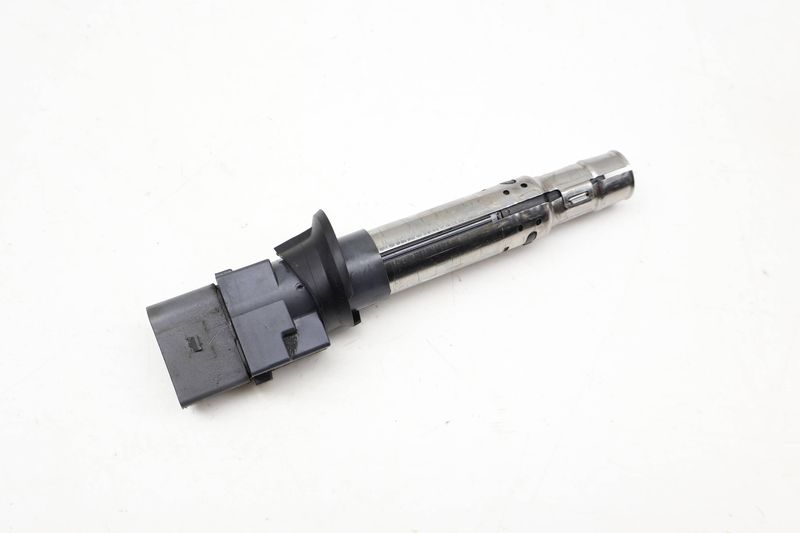 Ignition Coil Pack 022905715A — Used (SKU 714076)