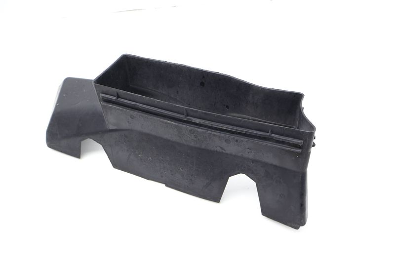 Air Guide / Duct 7P6121395B — Used (SKU 714325)