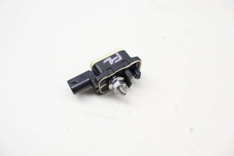 Impact / Crash Sensor 7P0959354 — Used (SKU 714099)