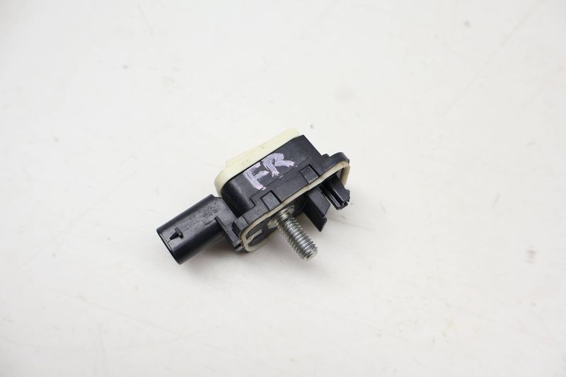 Impact / Crash Sensor 7P0959354 — Used (SKU 714100)