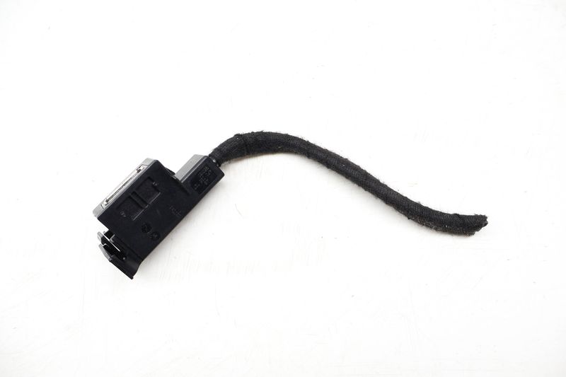 Music Interface Cable 4F0035727 — Used (SKU 714031)