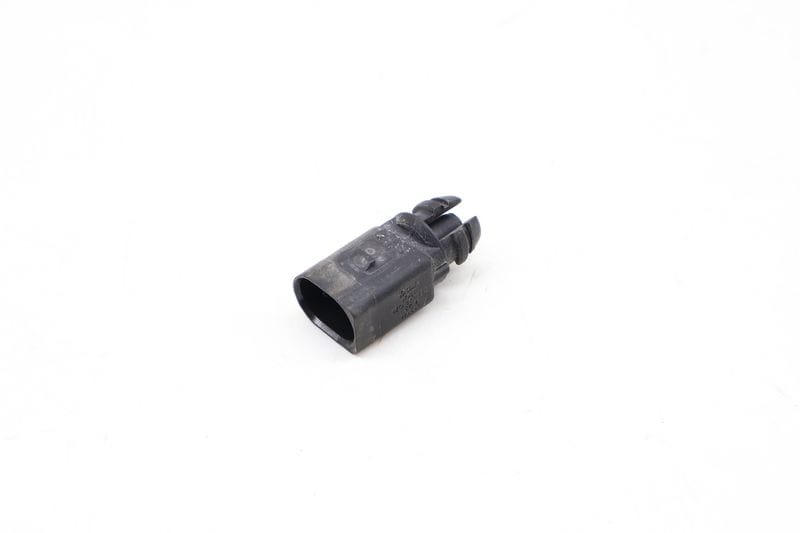 Outside Ambient Air Temperature Sensor 8Z0820535 — Used (SKU 626310)