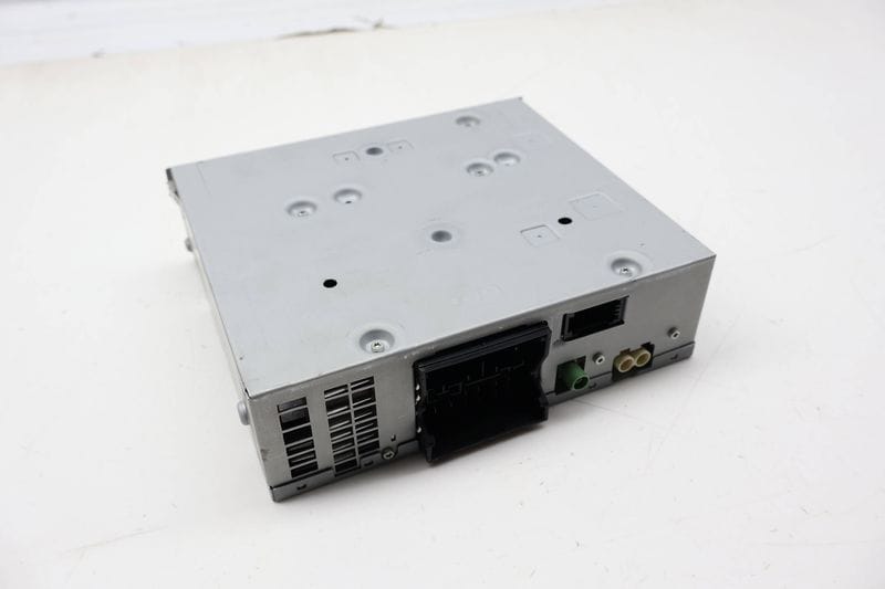 Radio Tuner Amplifier / Amp 4G0035082G — Used (SKU 714178)