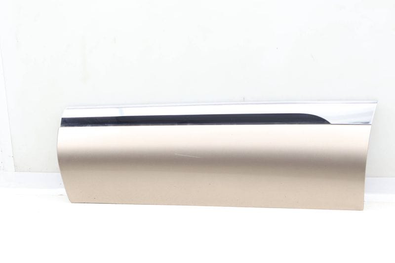 Lower Door Molding / Blade 7P6854949H — Used (SKU 625936)