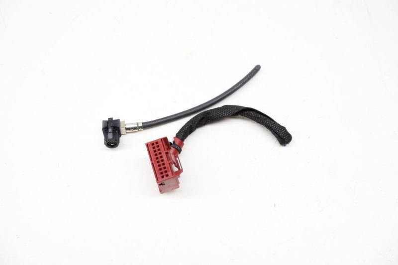 Touchscreen Radio / LCD Display Unit Wiring Plug Connector Set — Used (SKU 714185)