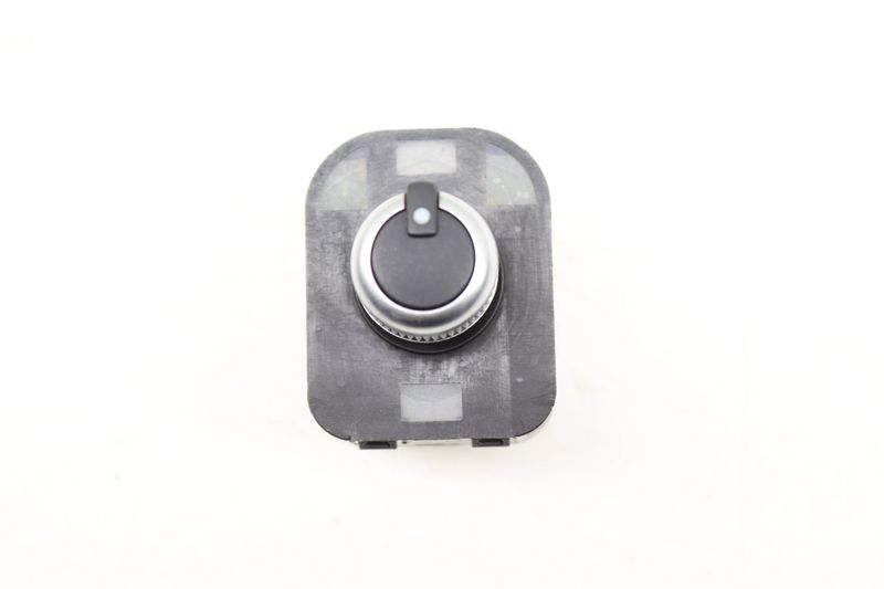 Side View Door Mirror Switch 8V0959565D — Used (SKU 478979)