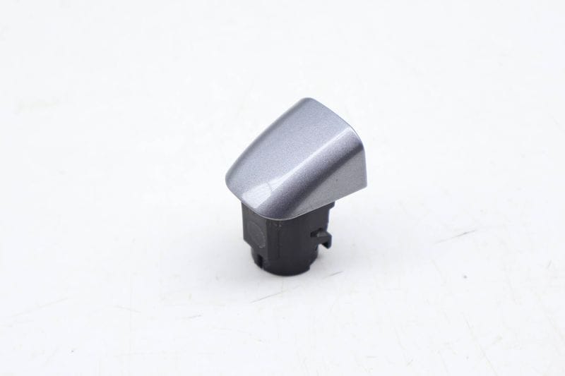 Exterior Door Handle Housing / Cap 8T0837167A — Used (SKU 679651)