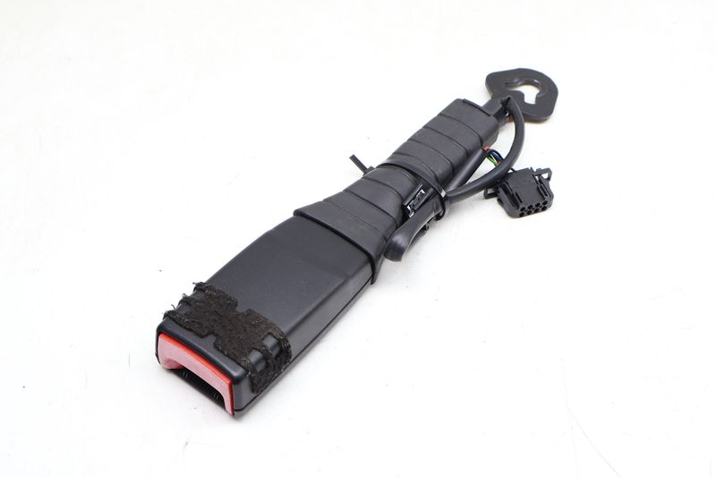 Seat Belt Buckle Receiver 8K0857756C — Used (SKU 679697)