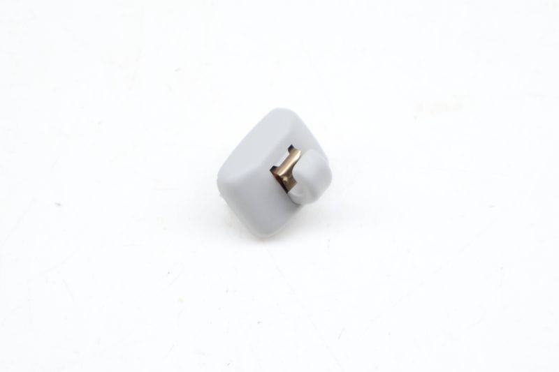 Sun Visor Clip / Bracket 8W0857562A — Used (SKU 679753)