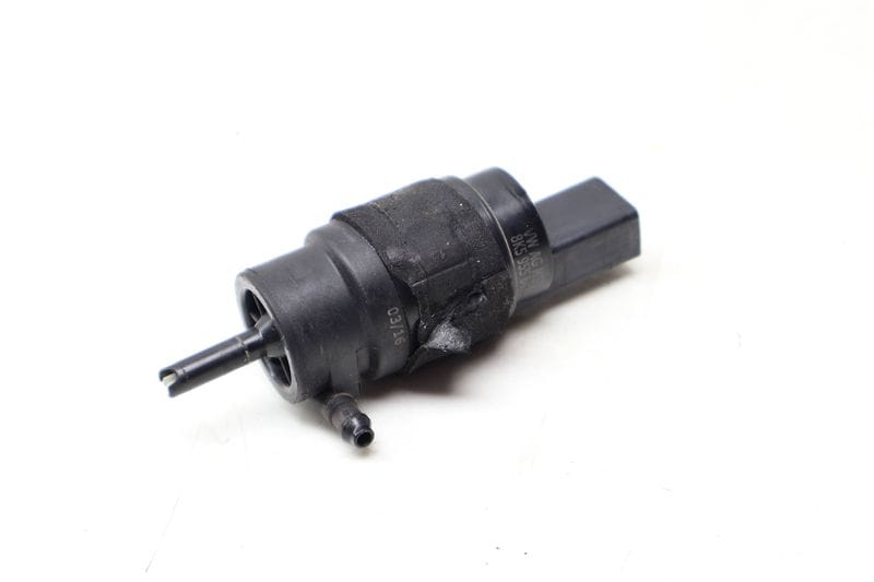 Windshield Washer Pump 8K5955647 — Used (SKU 679796)