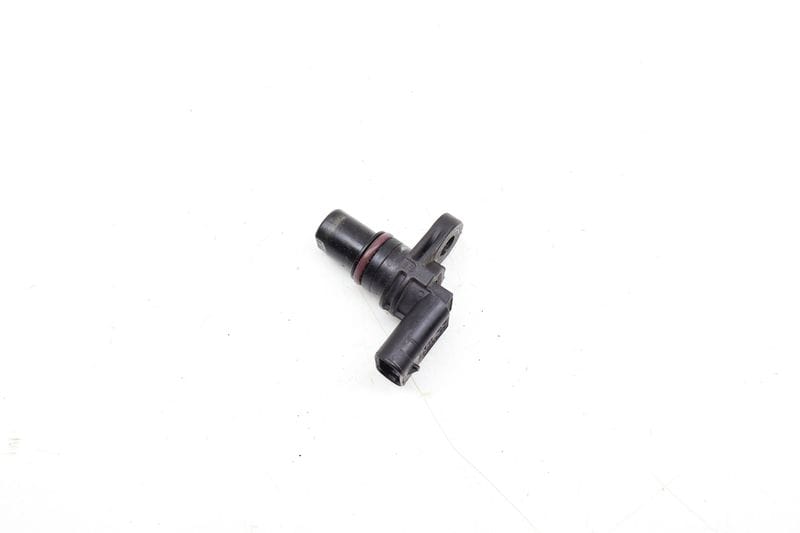 Cam / Camshaft Position Sensor 04C907601 — Used (SKU 696299)