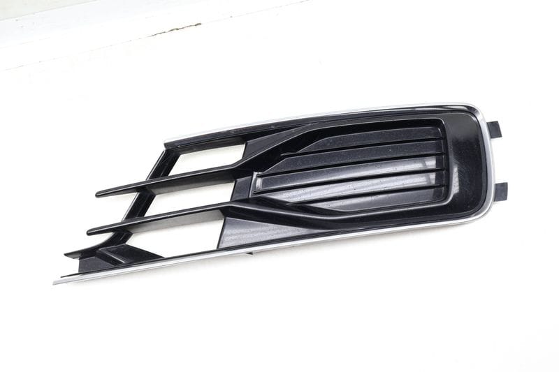 Bumper Grille 4G0807681AD — Used (SKU 638005)