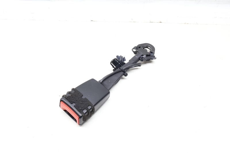 Seat Belt Buckle / Receiver 8K0857755K — Used (SKU 696013)