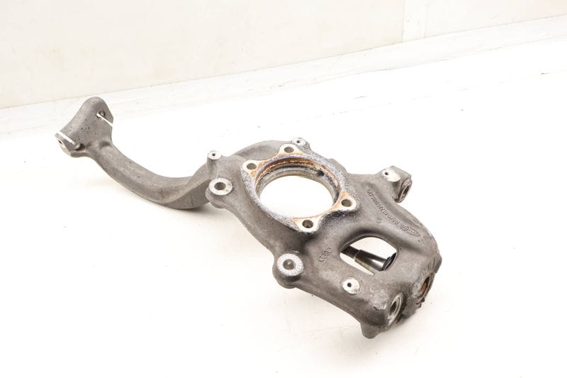 Spindle Knuckle / Wheel Bearing Housing 4G0407242C — Used (SKU 696165)