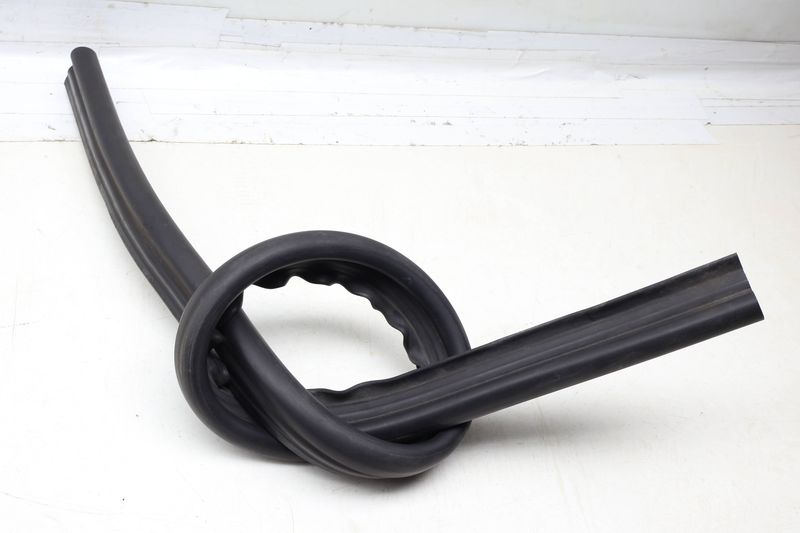 Rain Tray Seal / Weather Stripping 4G0823723 — Used (SKU 696194)