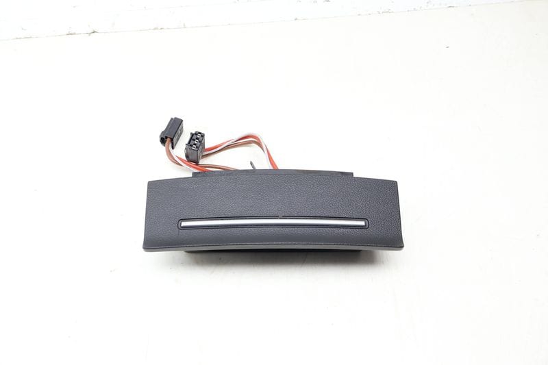 Console Power Outlet 4G0919565 — Used (SKU 695941)