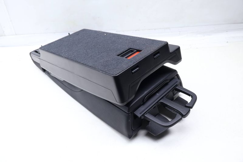 Seat Armrest w/ Cup Holder 4G8885875J — Used (SKU 695927)