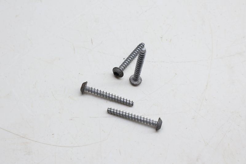 Throttle Body Screw / Bolt Set (4) N10626101 — Used (SKU 696178)