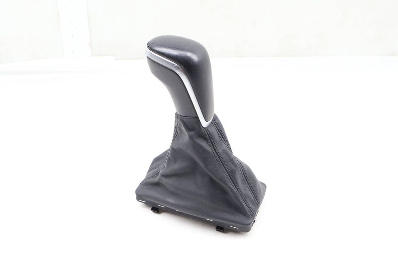 Automatic Shifter Knob w/ Boot 4G1713139AG — Used (SKU 661666)