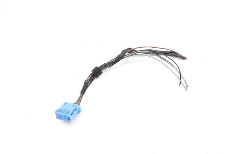 Tail Light / Lamp Wiring Connector / Pigtail 6R0972930B — Used (SKU 661757)
