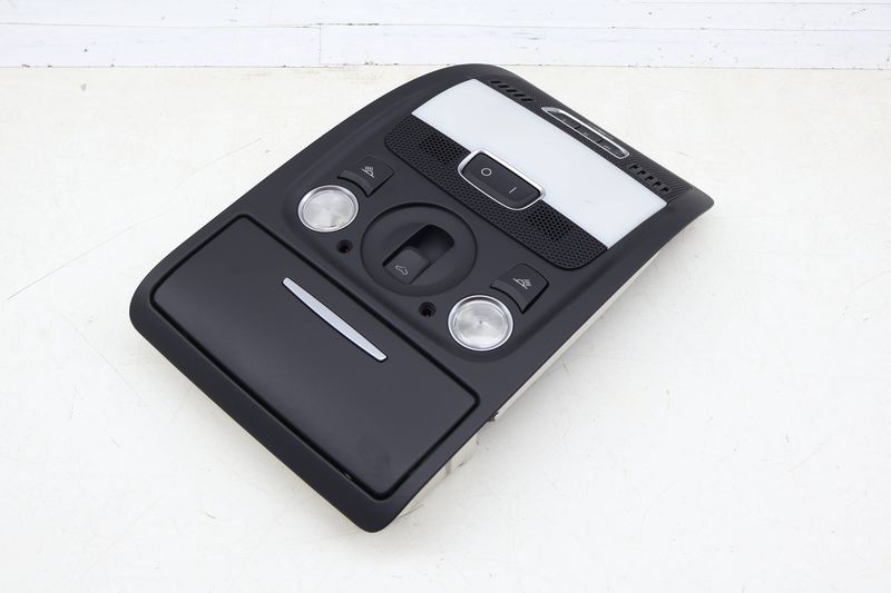 Dome Reading Light / Sun Roof Switch 8T0947135BM — Used (SKU 695070)