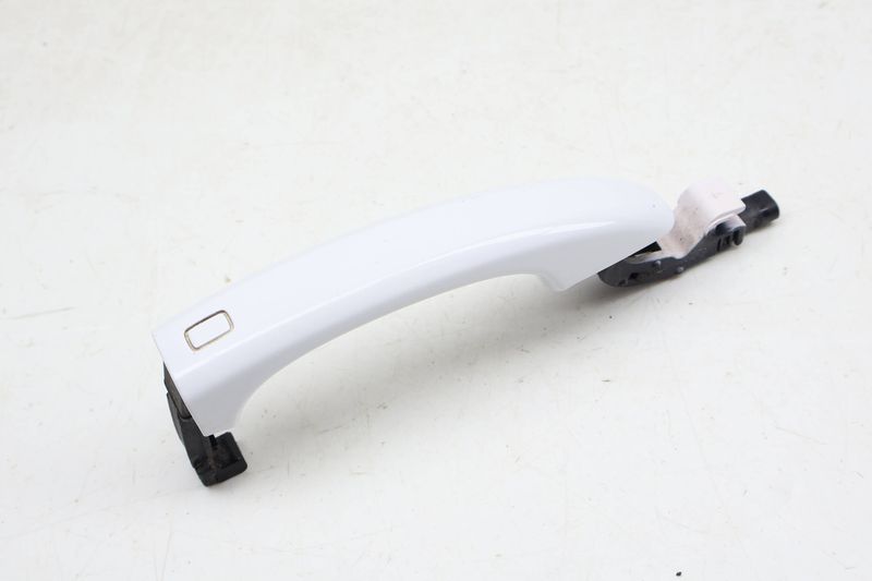 Exterior Door Handle 8T0837205A — Used (SKU 695052)