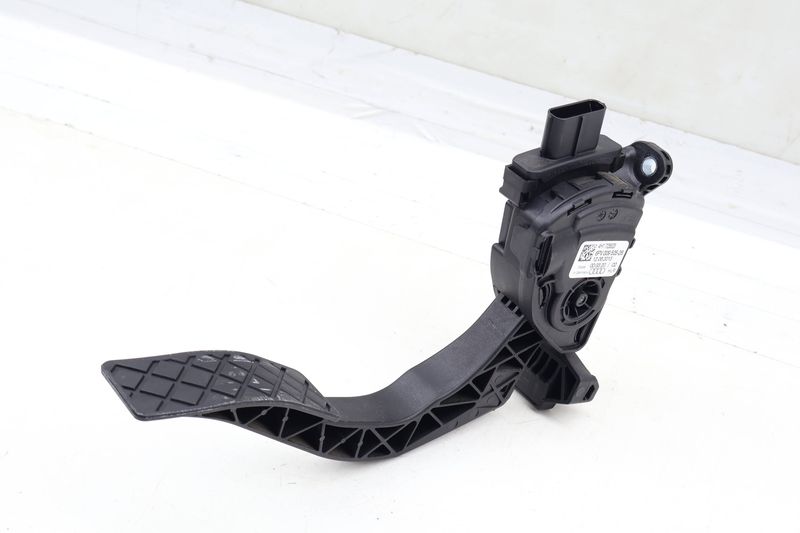 Gas Pedal / Accelerator Module 4H1723523 — Used (SKU 695138)