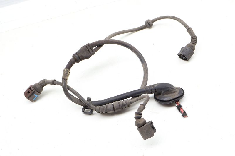 Speed Sensor / Parking Brake Wiring Harness 8K1972253D — Used (SKU 695410)