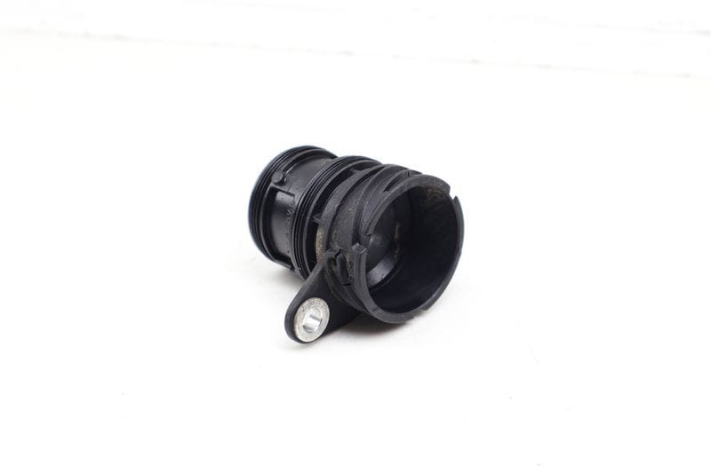 Transmission Sleeve / Hose Connector 0B5325571 — Used (SKU 695221)