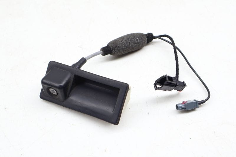Trunk Release Handle w/ Backup Camera 5N0827566AA — Used (SKU 695141)