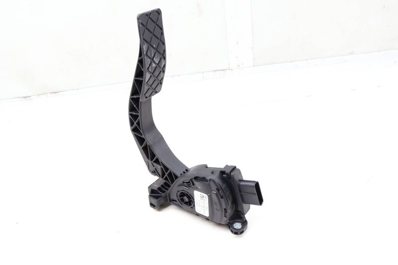 Gas Pedal / Accelerator Module 4H1723523 — Used (SKU 650402)