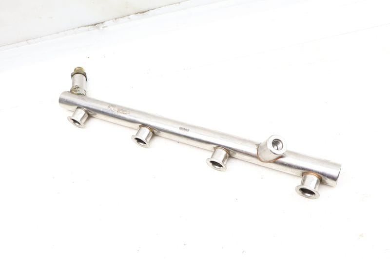 Fuel Rail 079133315BM — Used (SKU 650604)