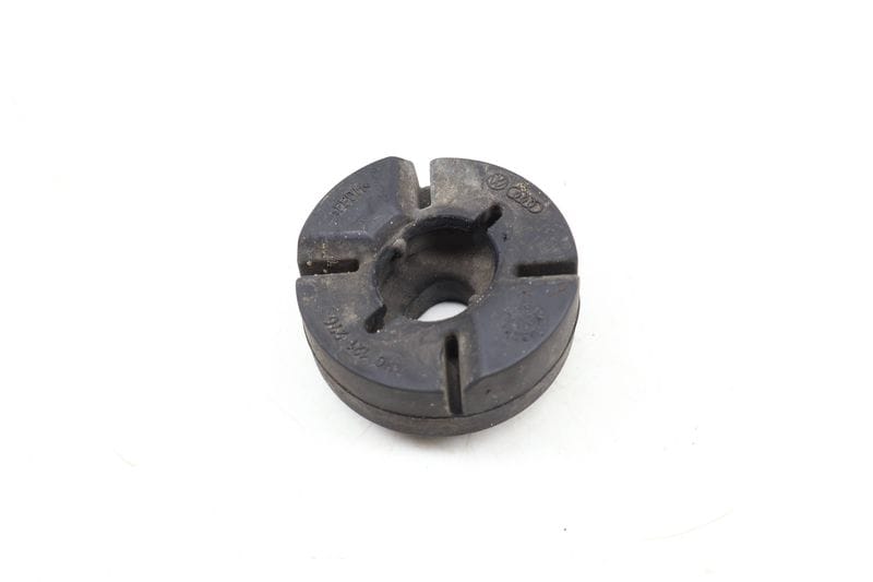 Radiator Rubber Mount / Isolator 4H0121276 — Used (SKU 650304)