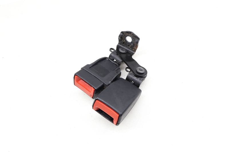 Seatbelt / Seat Belt Double Buckle Receiver 4G0857739 — Used (SKU 650428)