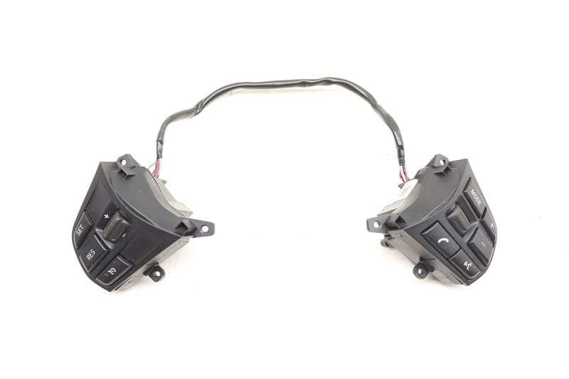 Steering Wheel Control Switch Set 61319261861 — Used (SKU 525303)