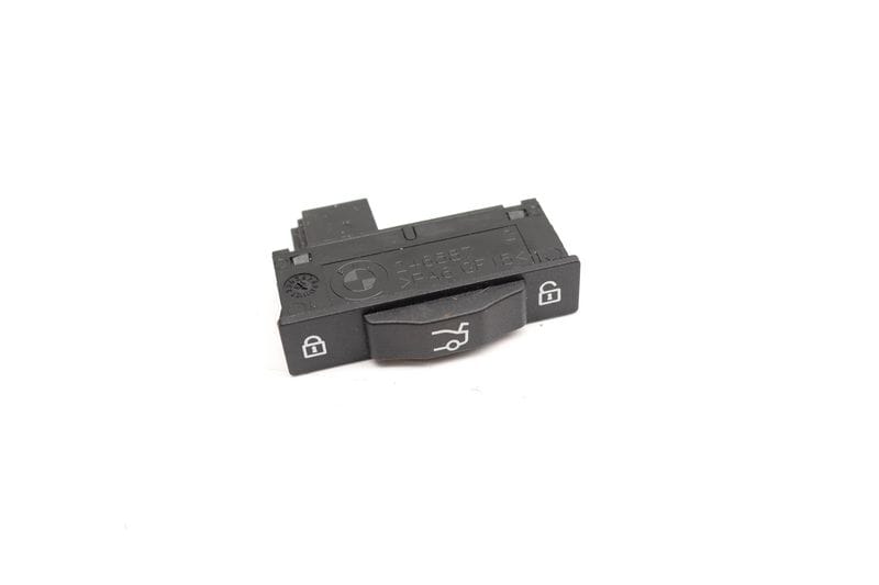 Trunk Lid Lock / Release Switch 61319253779 — Used (SKU 525340)
