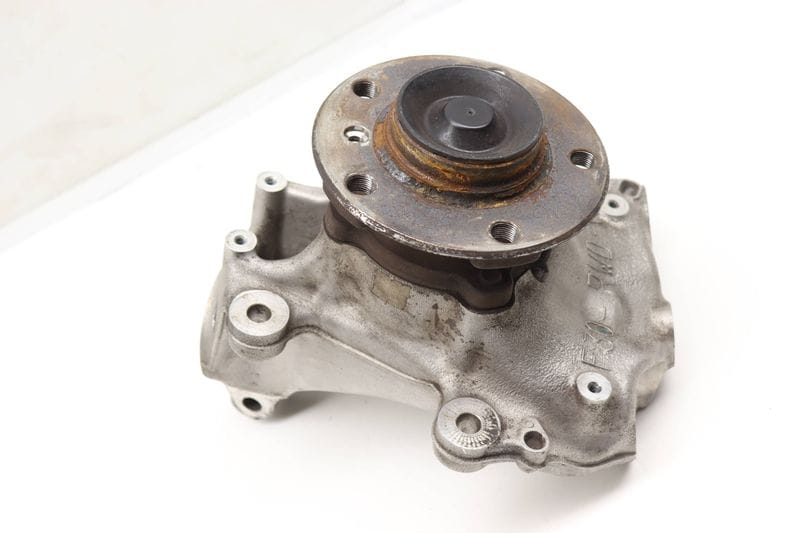 Spindle Knuckle w/ Wheel Bearing 31216792288 — Used (SKU 589846)