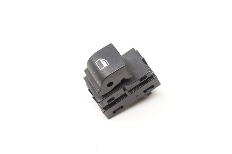 Window Switch 61319208107 — Used (SKU 589795)