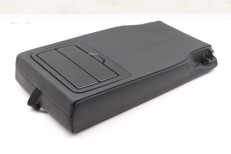 Center Seat Armrest / Cup Holder 52207315049 — Used (SKU 589679)