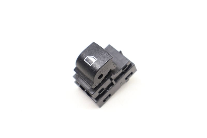 Window Switch 61319208107 — Used (SKU 618072)
