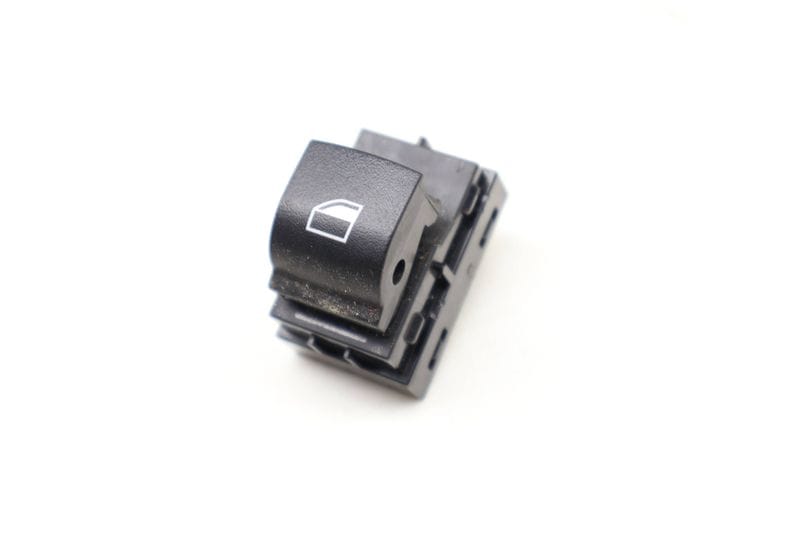 Power Window Switch 61319361938 — Used (SKU 618074)