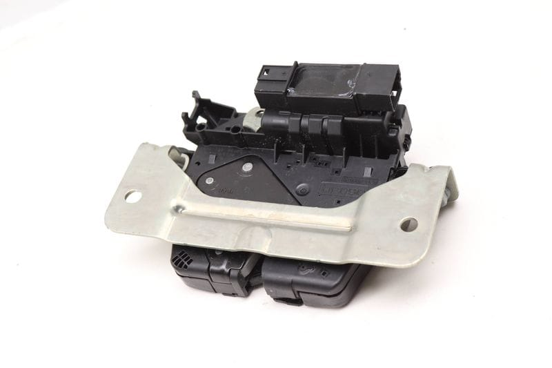 Trunk Hatch Latch / Lock 51247397630 — Used (SKU 602606)