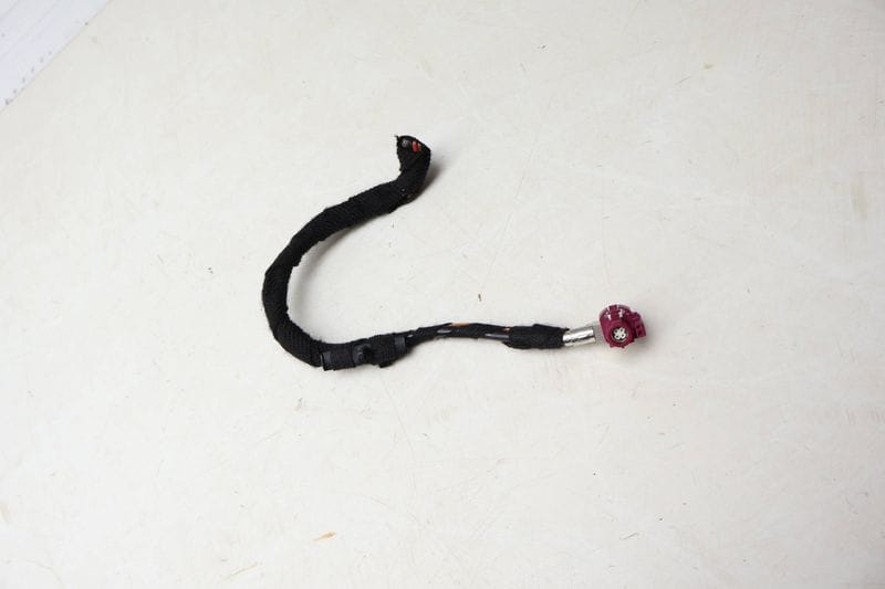 10.25 Display Screen / Monitor Wiring Connector / Pigtail — Used (SKU 692327)