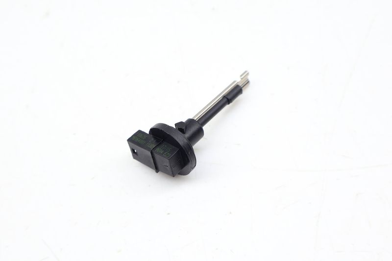 Cabin Temperature Sensor 64119166109 — Used (SKU 692199)